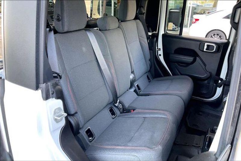 Used 2024 Jeep Gladiator RubiconImage 26