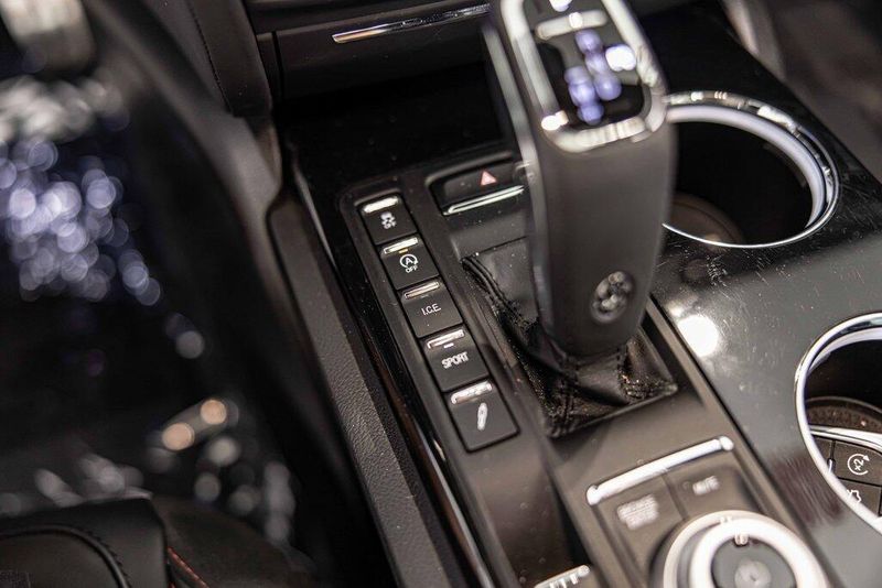 2023 Maserati Quattroporte Modena Q4 photo 28
