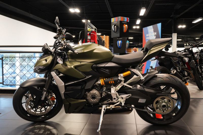2025 Ducati STREETFIGHTER V2Image 2