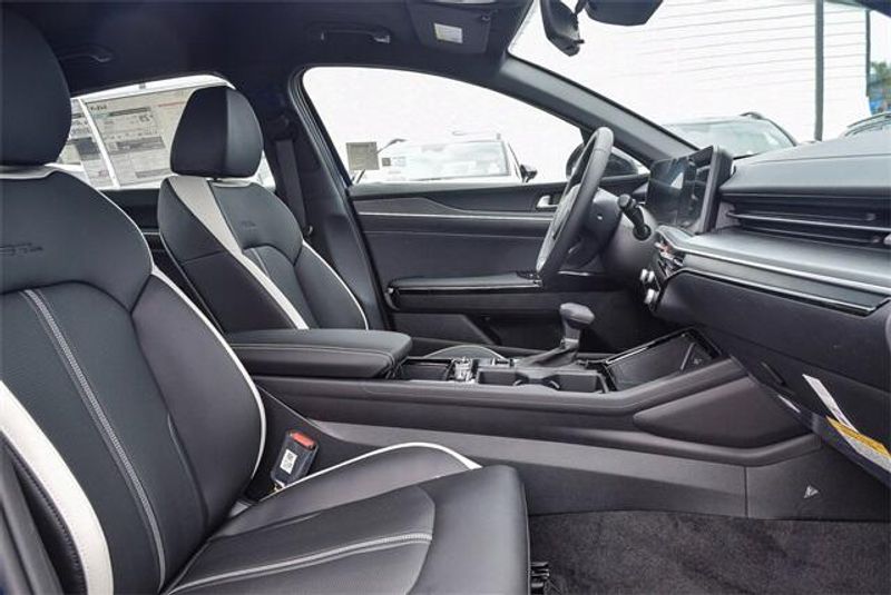 New 2025 Kia K5 GT-LineImage 9