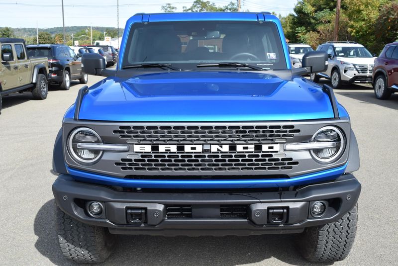 2025 Ford Bronco Badlands photo 3