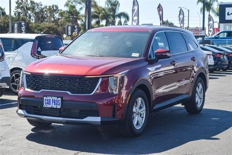 2025 Kia Sorento LXImage 12