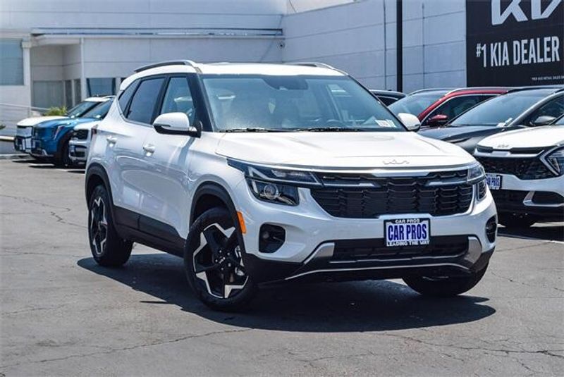 2025 Kia Seltos EXImage 2
