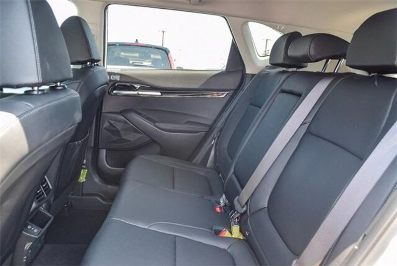 2025 Kia Seltos EXImage 11