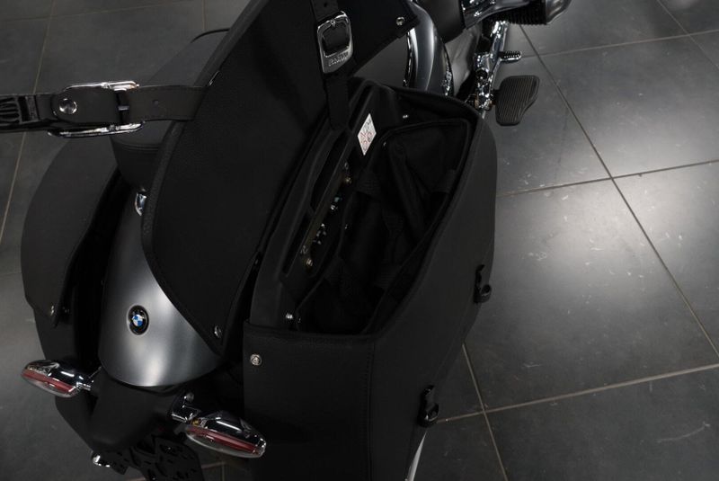 2025 BMW R 18 CLASSICImage 5