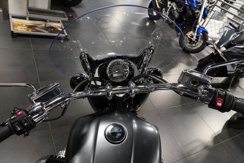 2025 BMW R 18 CLASSICImage 3