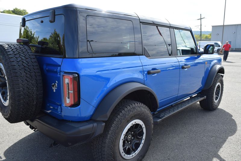 2025 Ford Bronco Badlands photo 6
