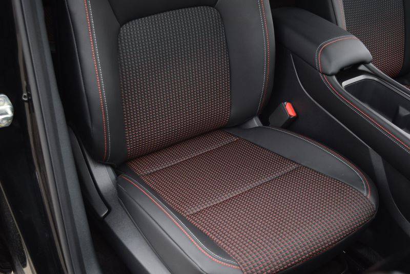 Used 2025 Nissan Kicks Sr