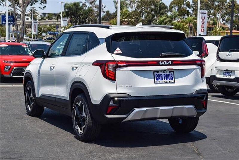 2025 Kia Seltos EXImage 13