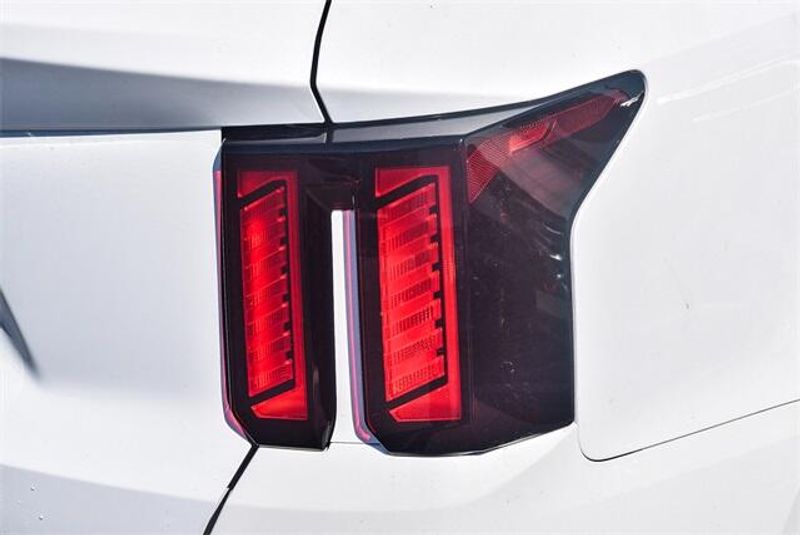 2025 Kia Sorento LXImage 17