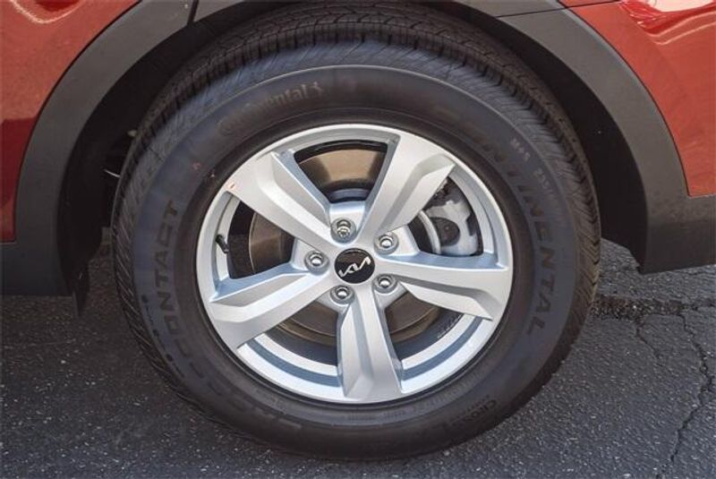2025 Kia Sorento LXImage 19