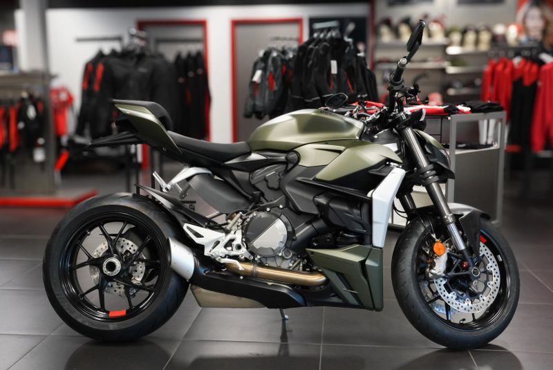2025 Ducati STREETFIGHTER V2Image 1