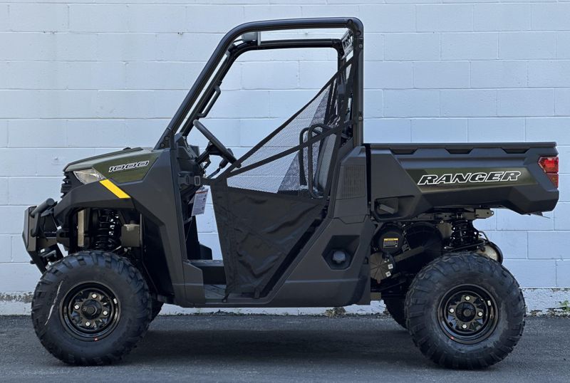 New 2025 Polaris RANGER 1000 EPS Image 1
