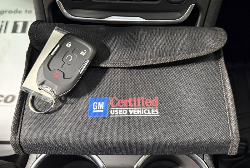 Used 2020 GMC Terrain SLEImage 23