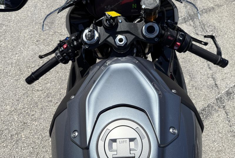 2025 BMW S 1000 RR