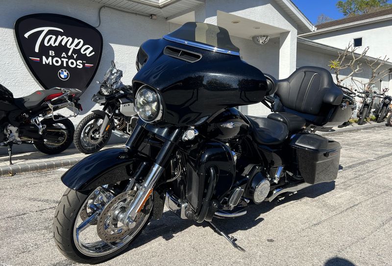 2015 Harley-Davidson Street Glide CVO 