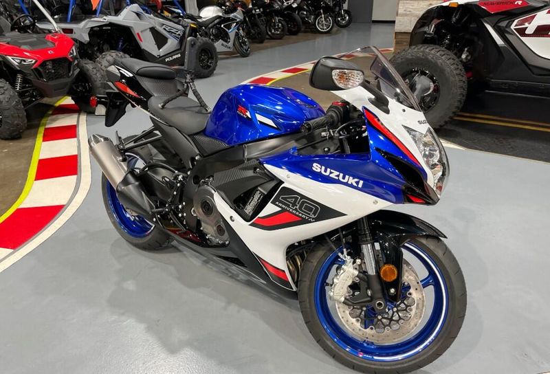 New 2026 Suzuki GSX-R600Z 40TH ANNIVERSARY EDITION Image 6