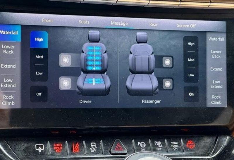 2022 Jeep Grand Wagoneer Series IIIImage 20