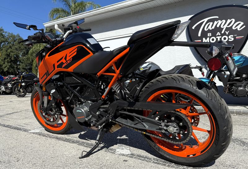 2023 KTM 200 Duke