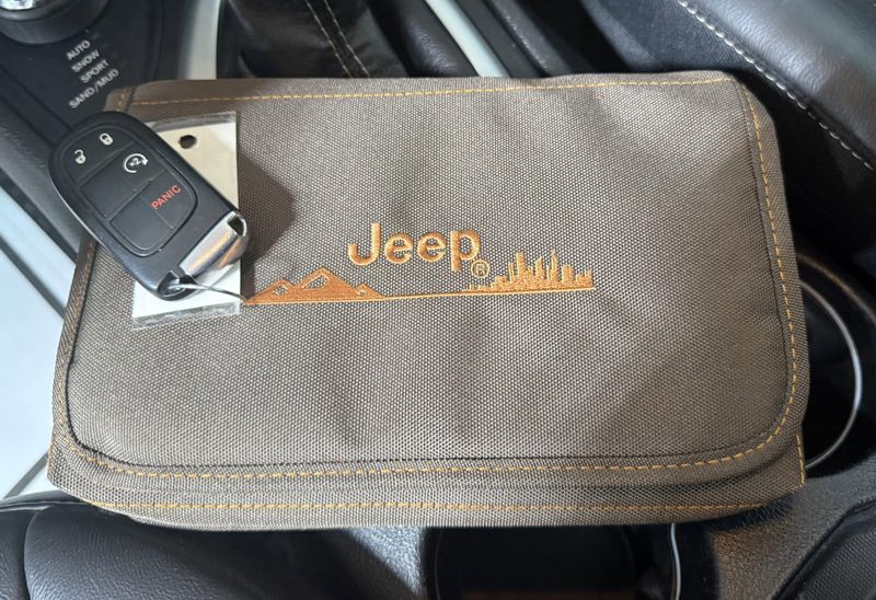 Used 2018 Jeep Cherokee Latitude PlusImage 25