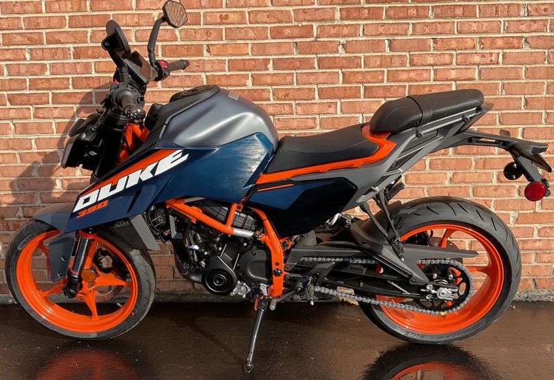 2024 KTM Duke 390Image 4