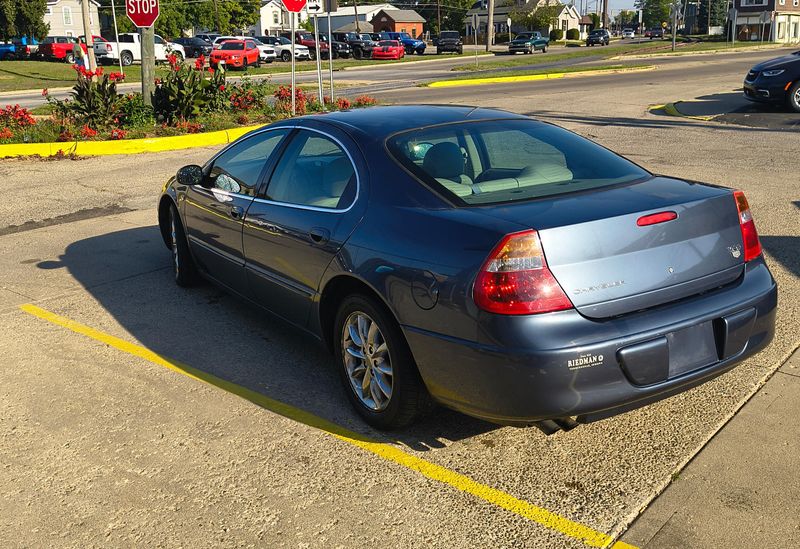 Used 2003 Chrysler 300M Image 4