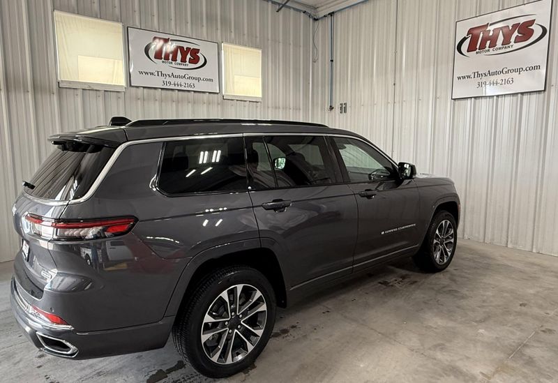 Used 2024 Jeep Grand Cherokee L OverlandImage 3