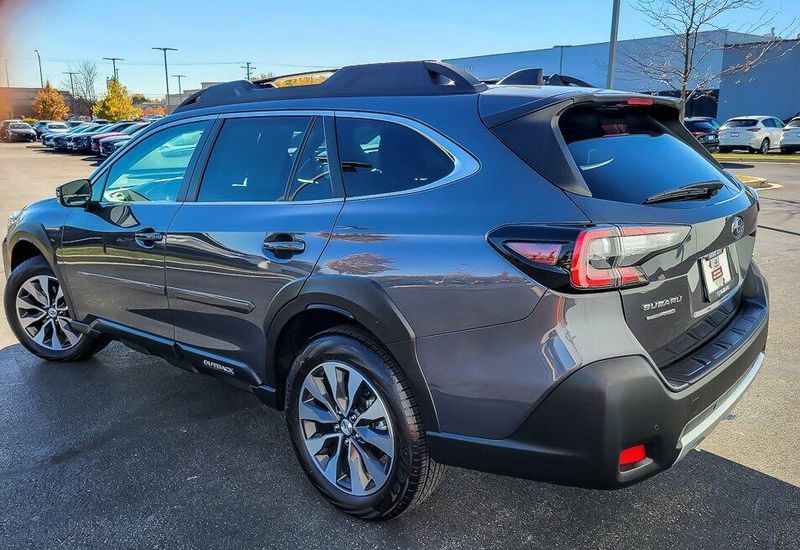 2025 Subaru Outback Limited photo 4