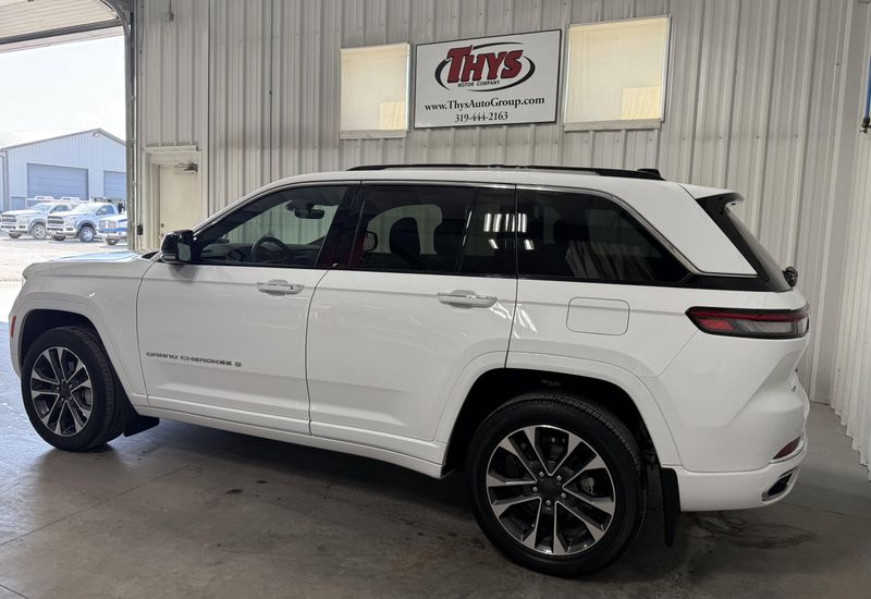 Used 2023 Jeep Grand Cherokee OverlandImage 16