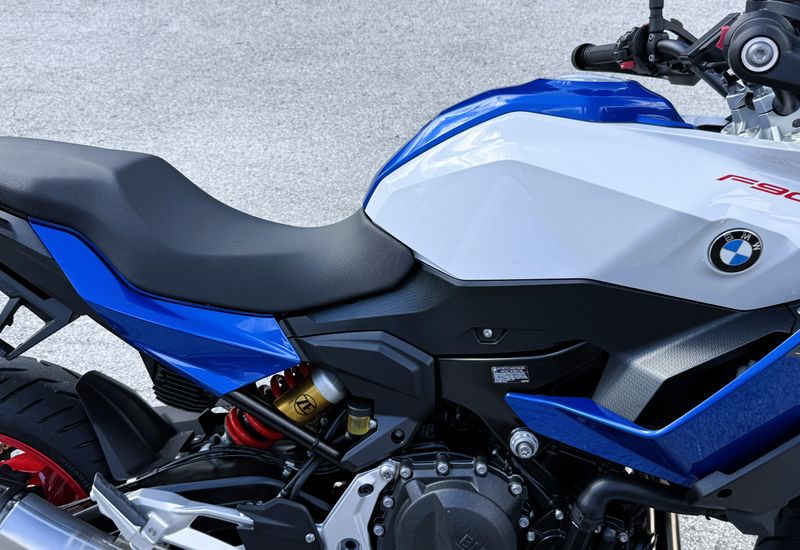 2026 BMW F 900 XR