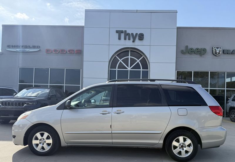 Used 2008 Toyota Sienna LEImage 33