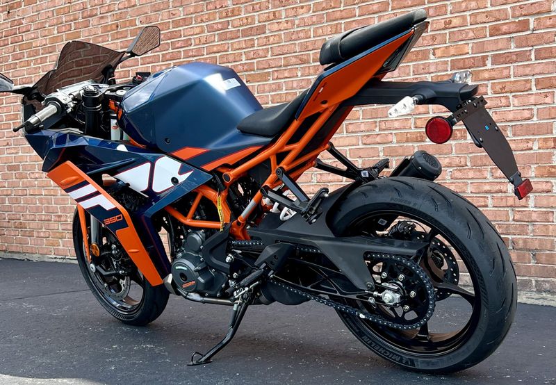 2024 KTM RC 390Image 6