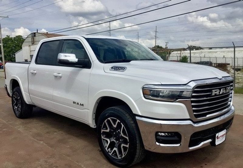 2025 RAM 1500 Laramie Crew Cab 4x4 5