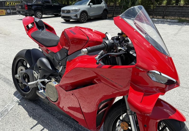 Used 2025 Ducati Panigale V4 