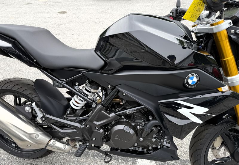 2025 BMW G 310 R