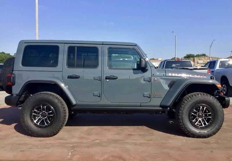 2024 Jeep Wrangler 4-door Rubicon XImage 6