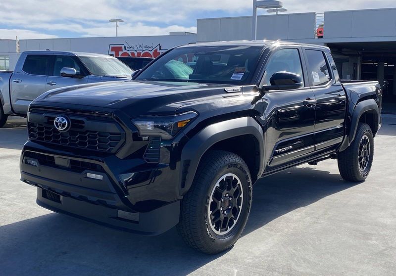 New 2024 Toyota Tacoma TRD Off Road HybridImage 6