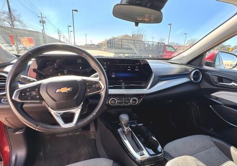 Used 2024 Chevrolet Trax LTImage 9