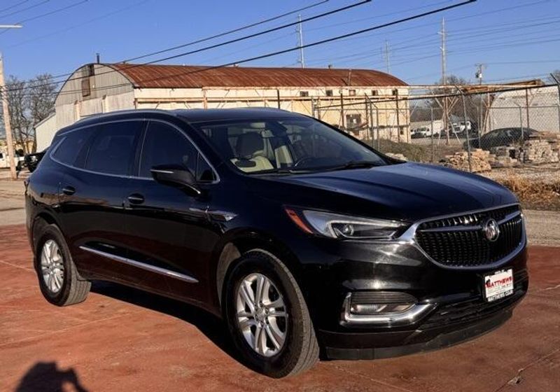 Used 2019 Buick Enclave EssenceImage 3