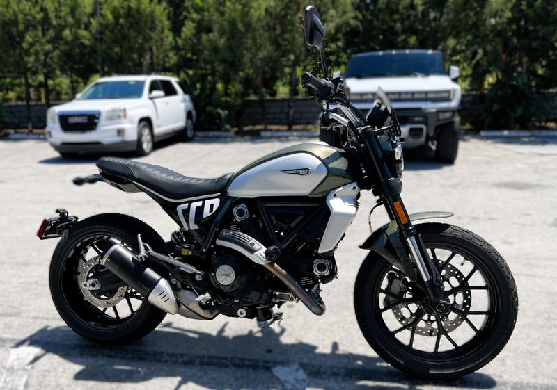 2023 Ducati Scrambler Icon 