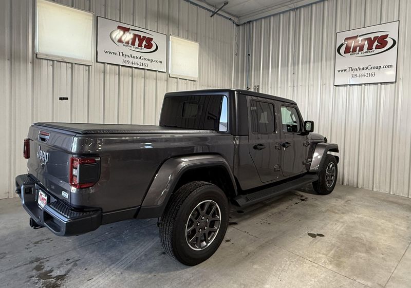 Used 2020 Jeep Gladiator OverlandImage 4
