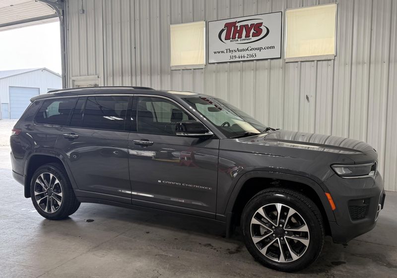 Used 2021 Jeep Grand Cherokee L OverlandImage 1