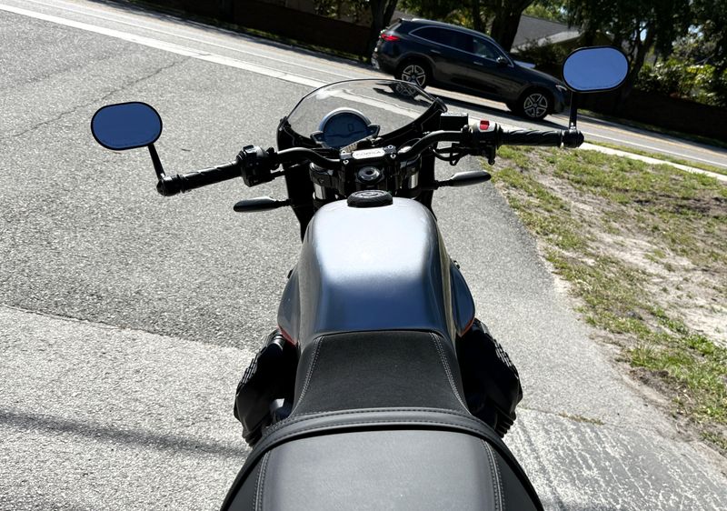 2024 Moto Guzzi V7 Stone Corsa