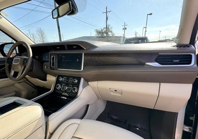 Used 2022 GMC Yukon DenaliImage 14