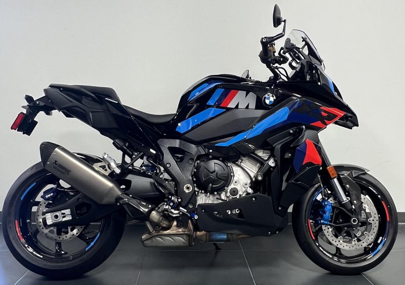 New 2026 BMW M1000XR 