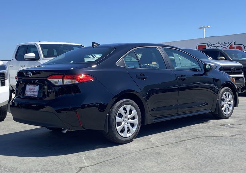 New 2025 Toyota Corolla LEImage 3