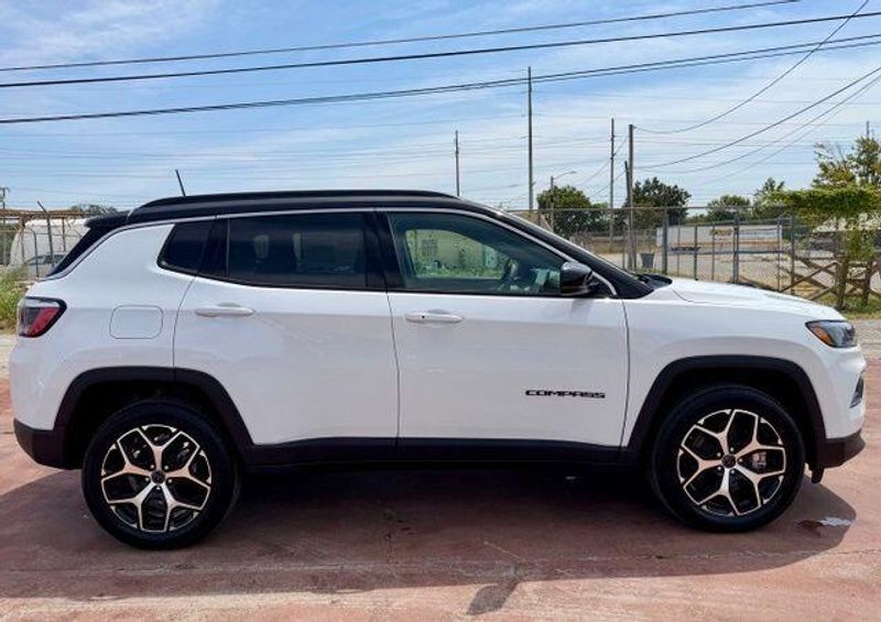 New 2026 Jeep Compass Limited 4x4Image 4