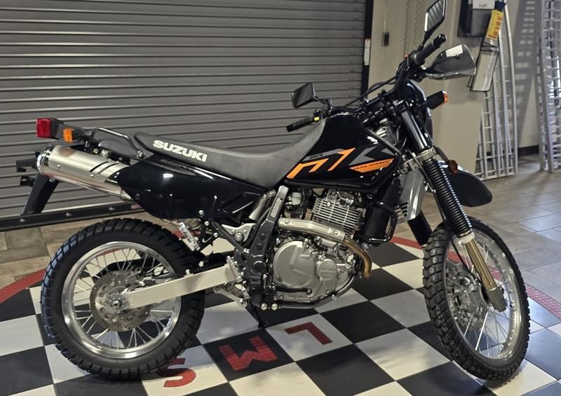 NEW 2026 SUZUKI DR 650S Image 3