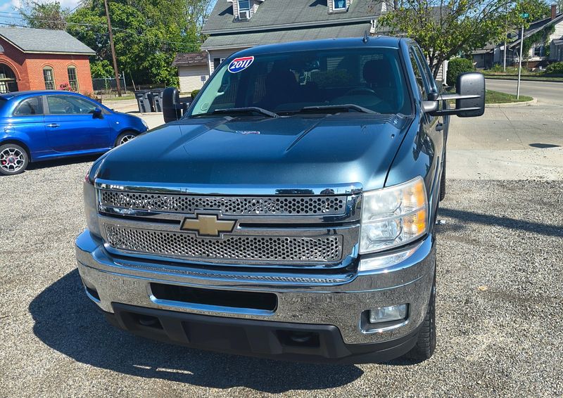 Used 2011 Chevrolet Silverado 2500HD Image 1