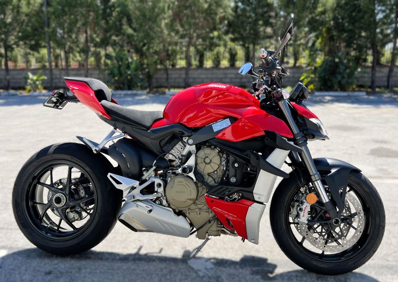 2021 Ducati Streetfighter V4 